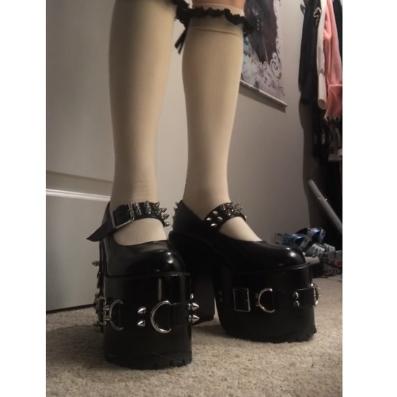 SOLD - Picture 4 of 5